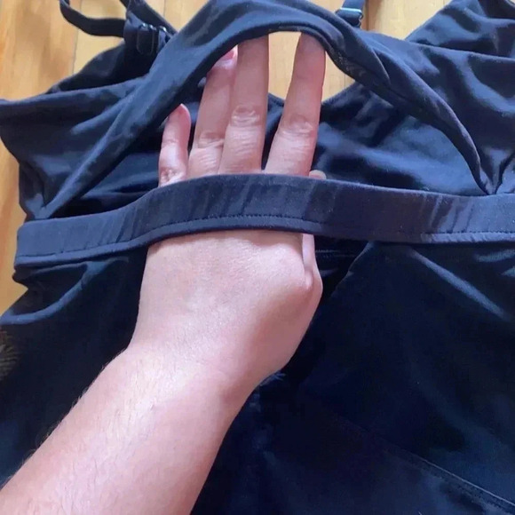 Demi lovato  fabletics tank top - Picture 7 of 9